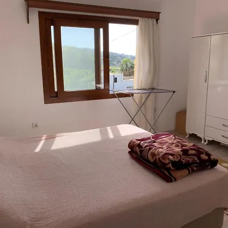Lägenhet Gumusluk Koyunbabada Denize Sifir Ev Giris